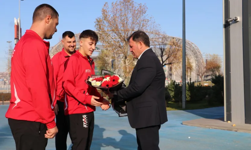 Milli sporcu Kahraman, masa tenisinde dünya ikincisi oldu