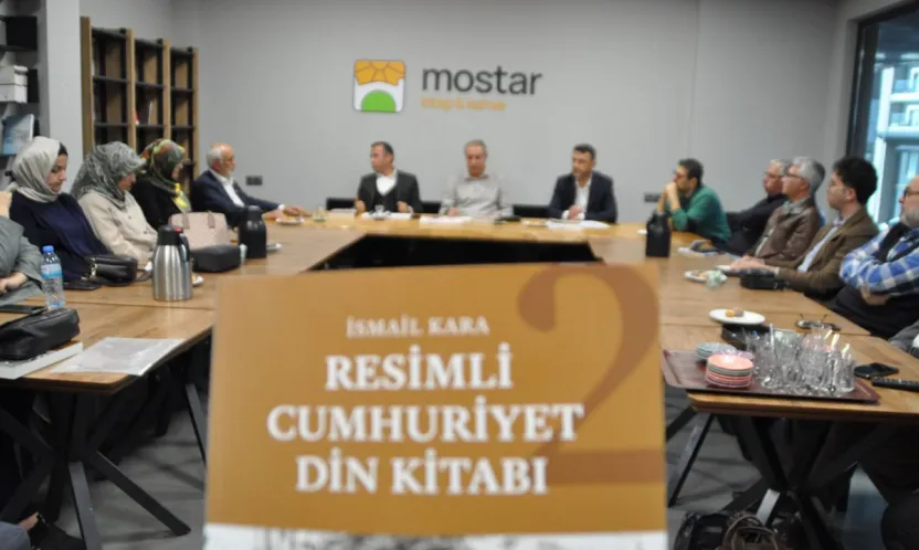 Mostar'da Kitap Tahlili: Cumhuriyet, Din ve Tarih Üzerine Derinlikli Bir Okuma