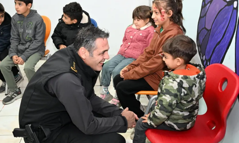 Müdür Aydın, kanser hastası çocuklarla bir araya geldi