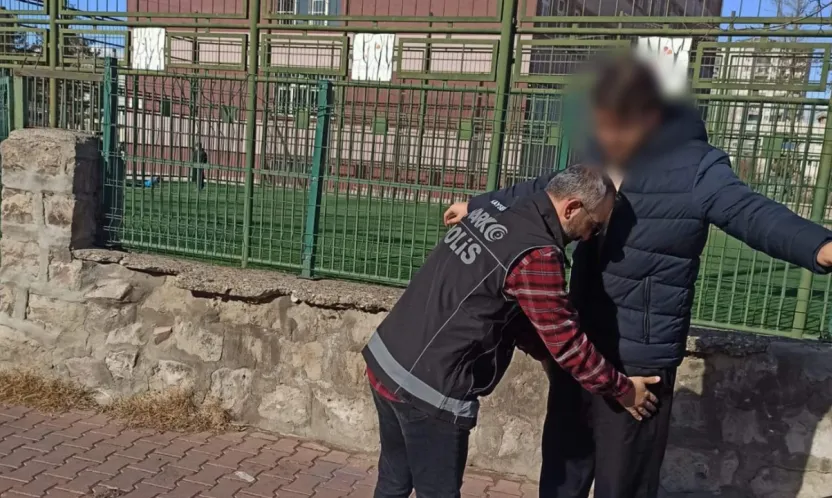 Narko-Okul uygulamasında 3 araç ve 19 şahıs sorgulandı