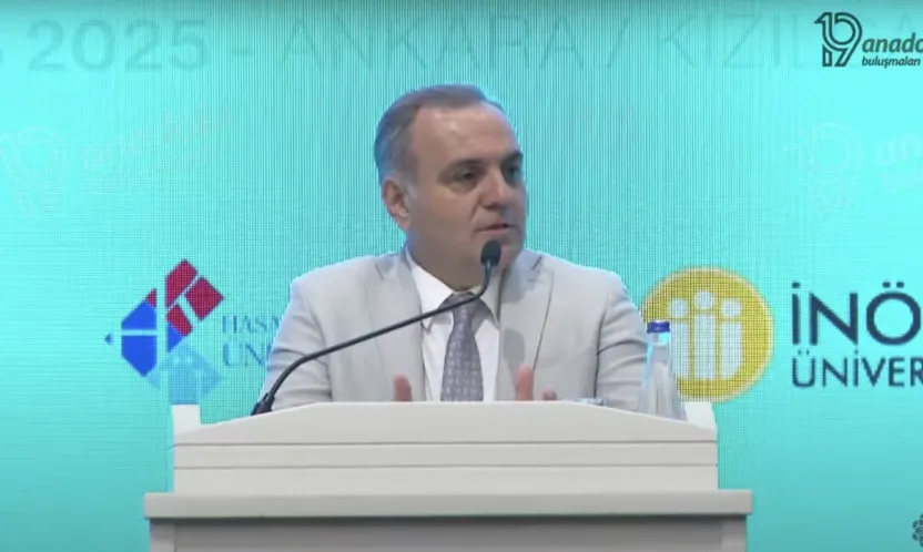 Rektör Altun, Anadolu Buluşmaları'nda 'Ailenin Geleceği' sempozyumunda konuştu