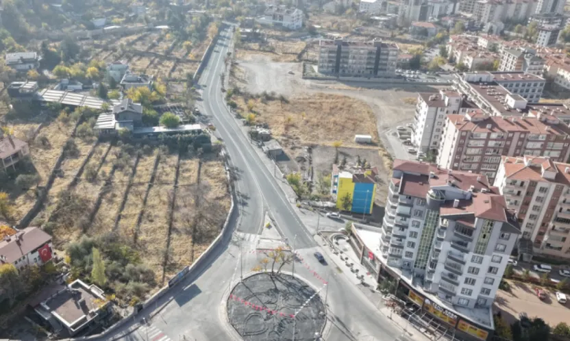 Talas Atatürk Bulvarı'ndaki Asfalt Yenileme Çalışmaları Tamamlandı