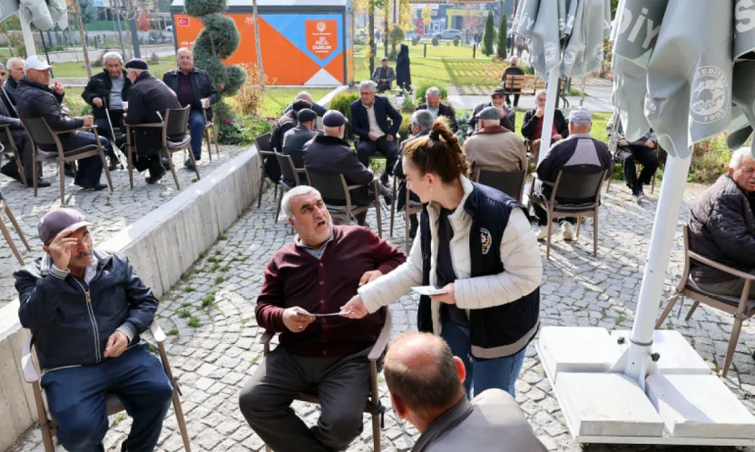 Talas'ta dolandırıcılara karşı 'Güvenli İnternet Eğitimi' devam ediyor