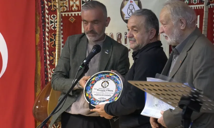 Tarihçi Mustafa Cingil'e 'Aydınlık Yüzler' ödülü