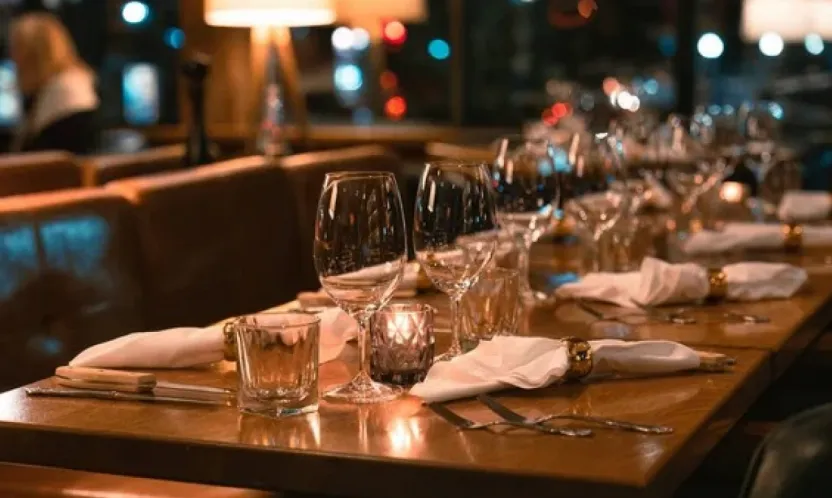 Ticaret Bakanlığı: 'Servis ücretini, menüye zam yaparak tahsil etmek isteyenlere müsaade edilmeyecek'