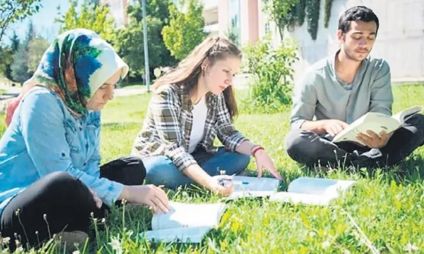 Üniversiteli gençlere haftada 3 gün çalışma, 19 bin lira kazanç