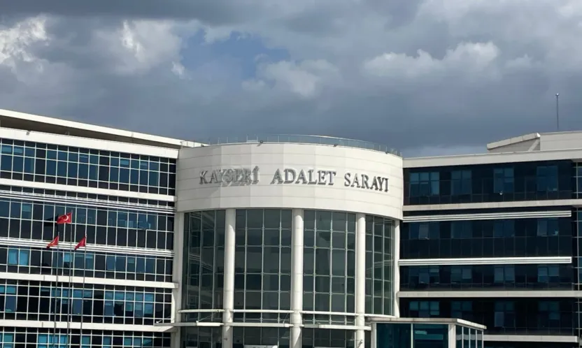 Uyuşturucu sanığı suçlamayı reddetti : 'Tedavi amaçlı kullanacaktım'