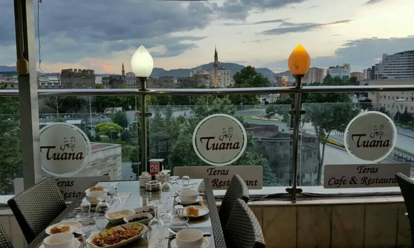 Vakıflar Bölge Müdürlüğü'nden Ramazan boyunca Tuana'da 1000 kişilik İftar