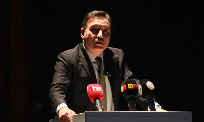 Vali Çiçek: 'Öğretmenlik, millete adanmış bir ömürdür'