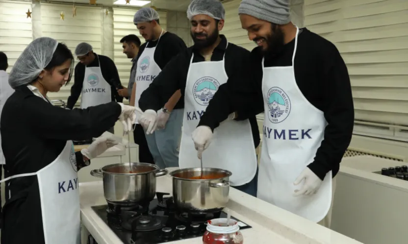 Yabancı Öğrencilere Kayseri Yemekleri Kursu ve Yağlama Etkinliği