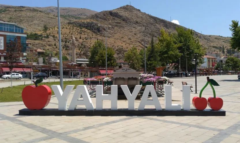 Yahyalı'da Eski Hastane Binası Tartışmasına Belediye'den Yanıt: 'Gerçek dışı''