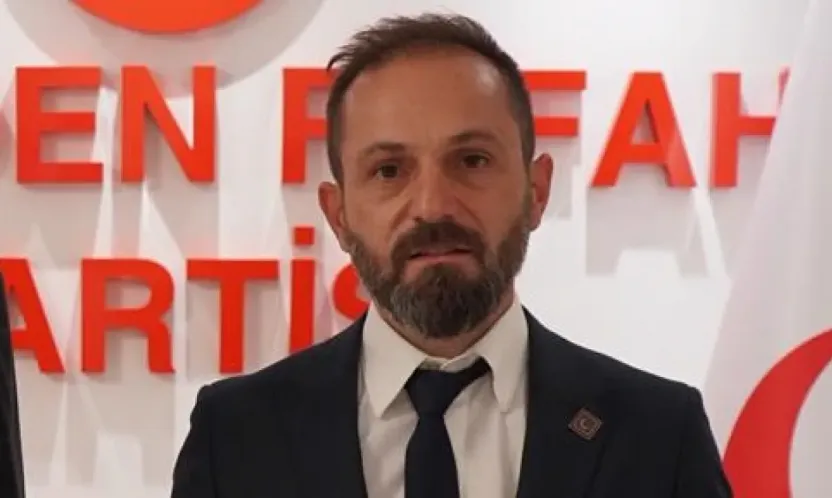 Yeniden Refah'ta Toplu İstifa: YRP'de Neler Oluyor?